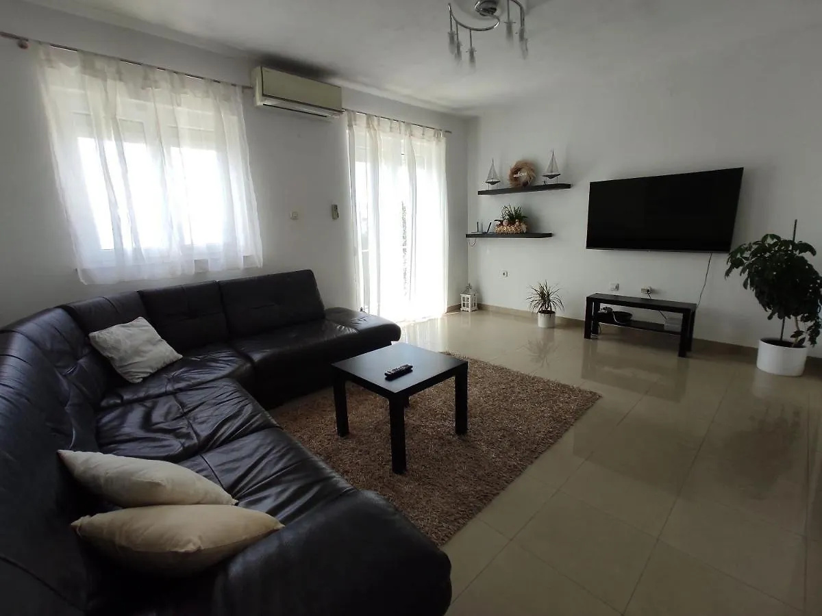House House Povile